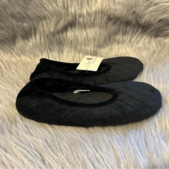 Secret Treasures Lightweight Thin Slippers Women’s Size 5-6 Black Shoes - Picture 6 of 7